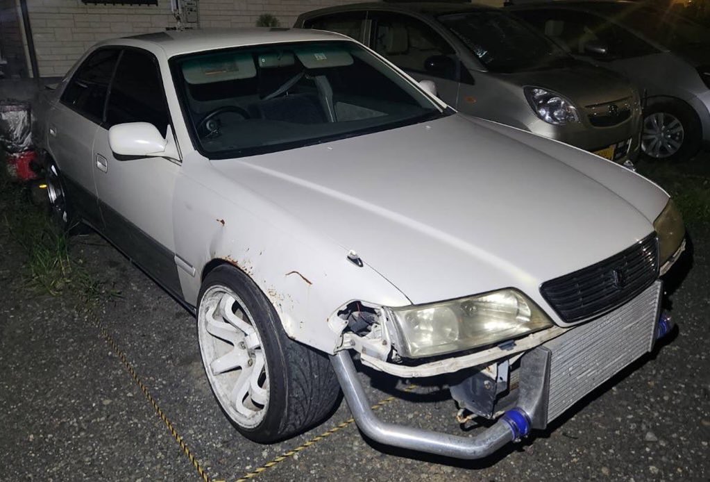 1122マーク２改造車
